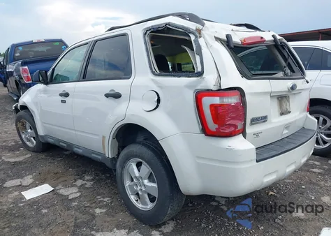 2010 Ford Escape Xlt z USA, uszkodzony, nr VIN 1FMCU0D77AKA09367